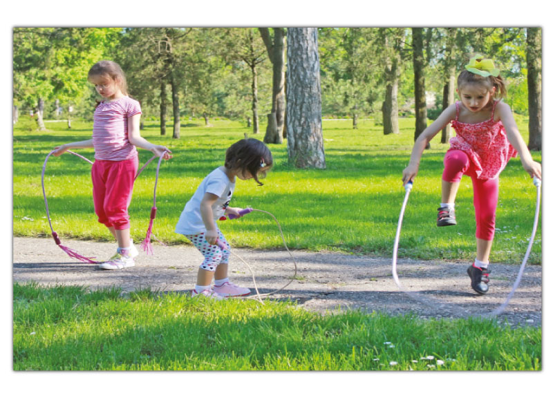 Wooden Handle Skipping Rope - Image 3